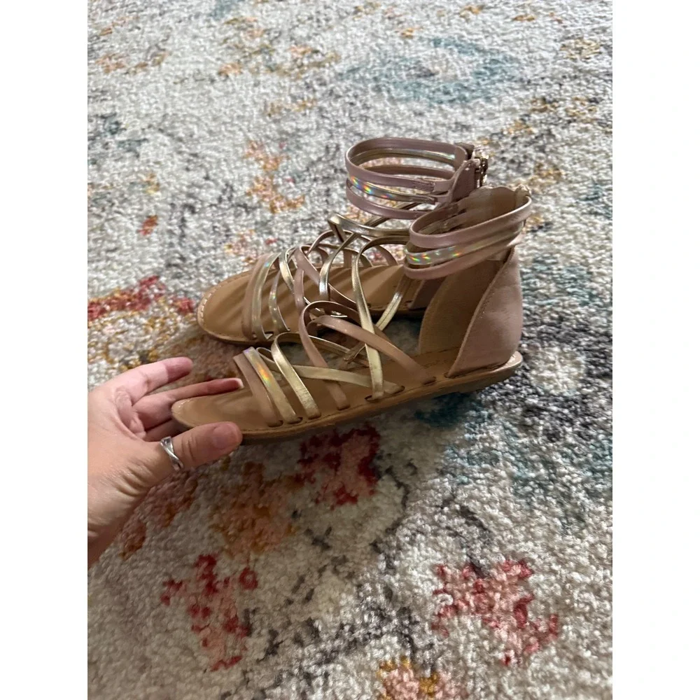 Cat & Jack Kids Gladiator Sandals Gold Holographic Strappy Size 1 Back‎ Zip Flat